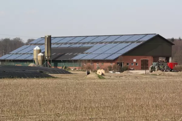 Bild 1 von Kamp-Lintfort (NRW) - 99,36 kWp